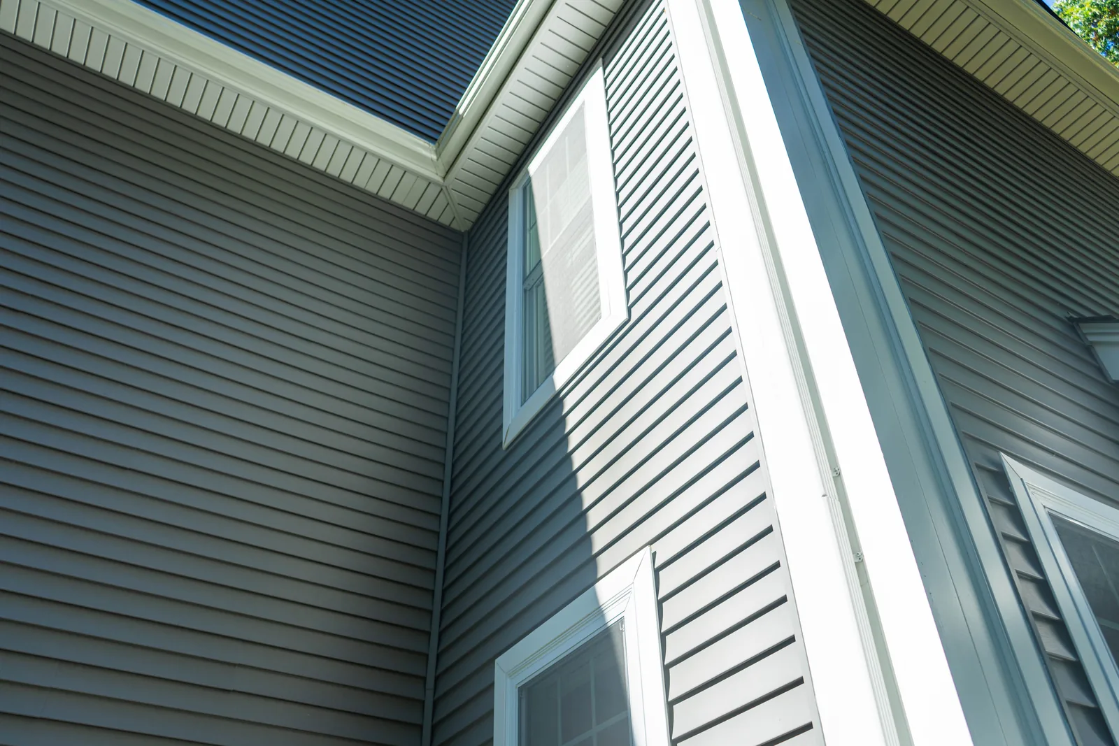 siding gray corner